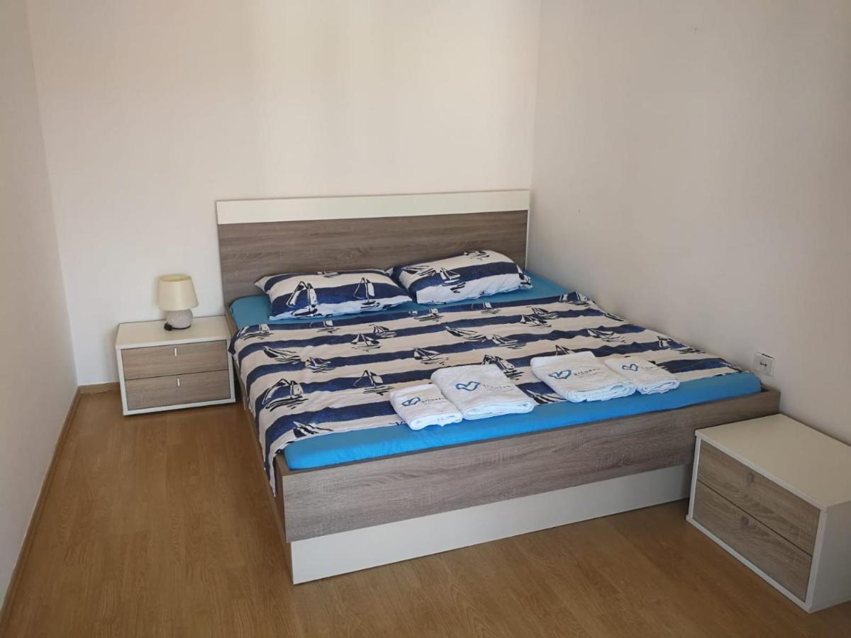 Apartmani Nea Biograd Na Moru Exterior foto